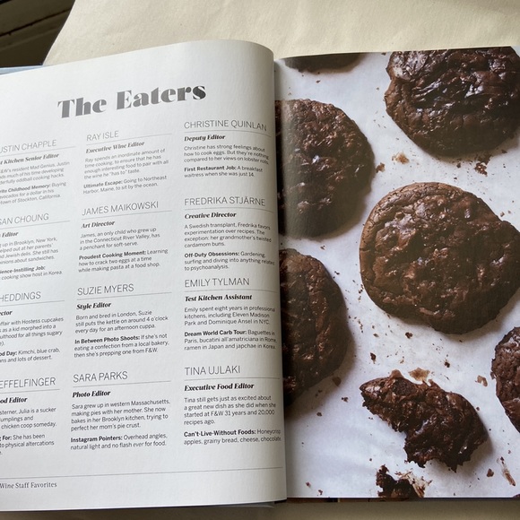 FOOD & WINE Hard cover Book. STAFF FAVORITES Issue - Picture 4 of 5